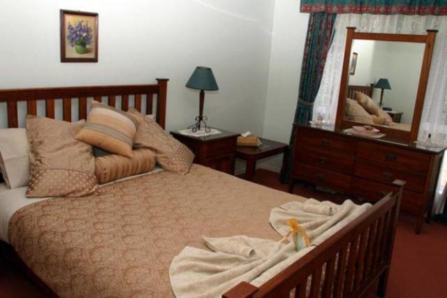 Hillside Country Retreat Gold Coast Room photo